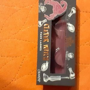 Set of clever witch eyelashes